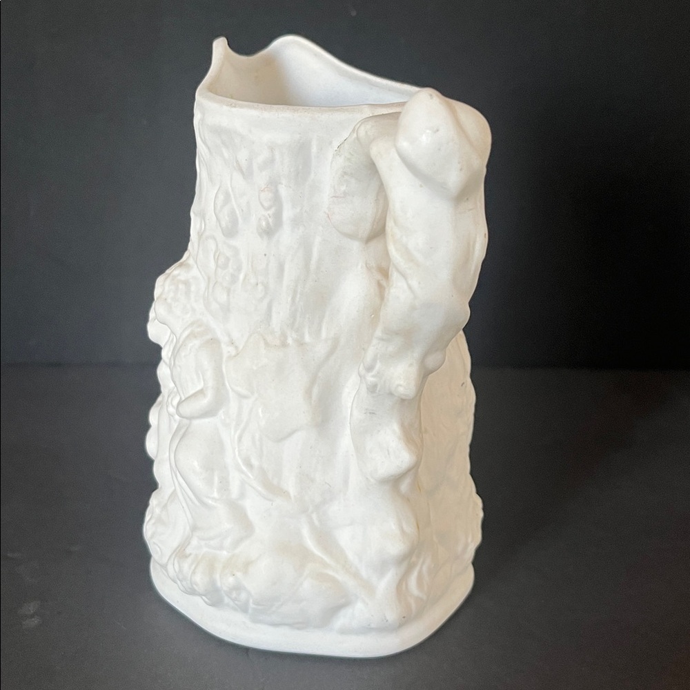 Traker Babes In The Woods Pitcher Jug 6" Tall Embossed Porcelain Bisque Finish - Picture 3 of 6